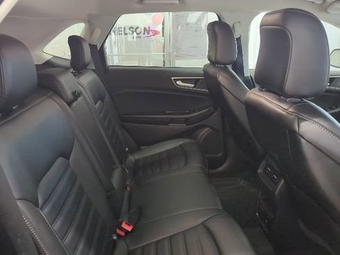 Used 2020 Ford Edge SEL w/ Convenience Package AWD/4WD image 16