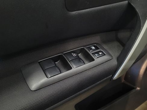 Used 2015 Nissan Rogue S w/ Convenience Package AWD/4WD image 27