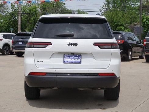 Used 2024 Jeep Grand Cherokee L Altitude AWD/4WD image 4
