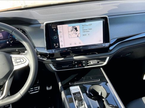 New 2026 Volkswagen Atlas Cross Sport SEL Premium R-Line image 5