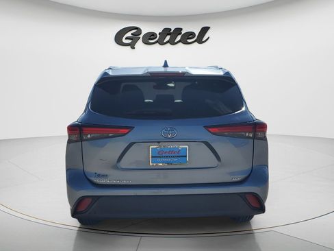 Certified 2020 Toyota Highlander XLE FWD image 6