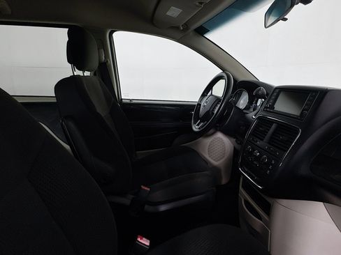 Used 2017 Dodge Grand Caravan SE w/ Power Window Group FWD image 27