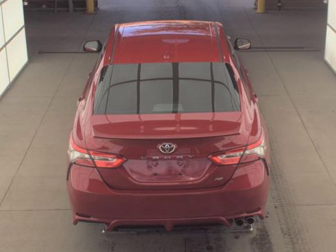 Used 2019 Toyota Camry SE FWD image 6