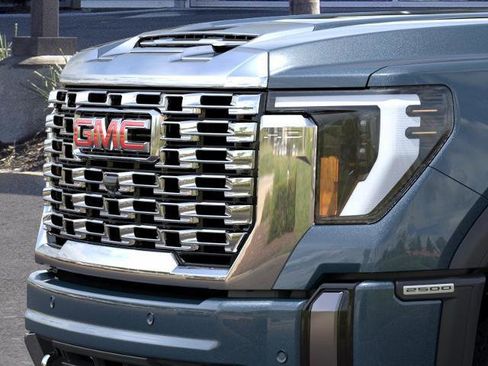 New 2026 GMC Sierra 2500 Denali image 13