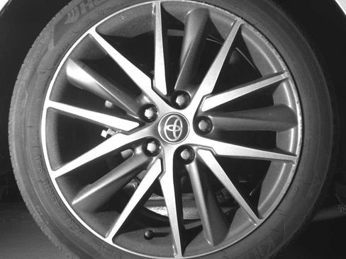 Used 2023 Toyota Camry XLE image 10