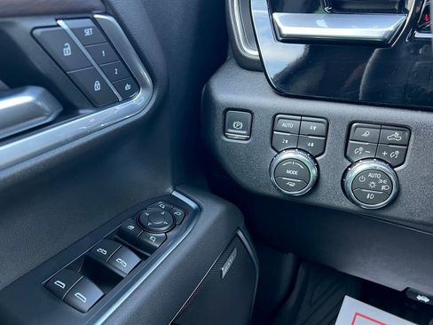 New 2026 GMC Sierra 1500 SLT w/ SLT Premium Plus Package AWD/4WD image 19