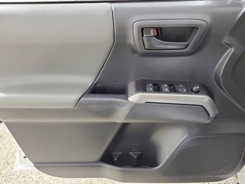 Used 2023 Toyota Tacoma SR5 w/ Technology Package AWD/4WD image 21