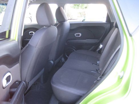 Used 2016 Kia Soul FWD image 25