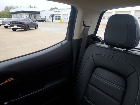 Used 2019 GMC Canyon Denali image 13