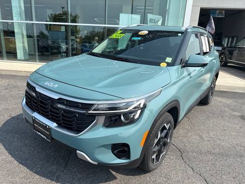 Certified 2024 Kia Seltos EX AWD/4WD image 2