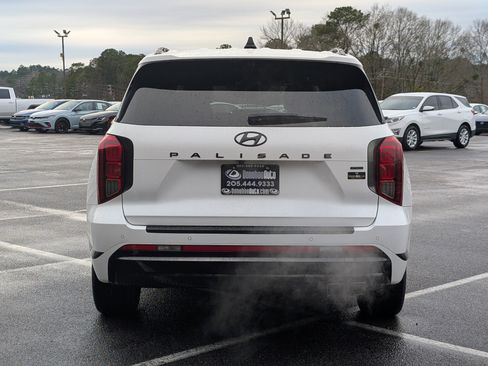 Used 2024 Hyundai Palisade Calligraphy image 8