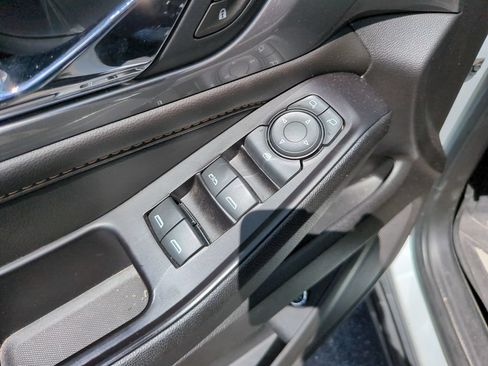 Used 2020 Chevrolet Traverse LT FWD image 20