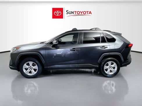 Used 2019 Toyota RAV4 XLE w/ Convenience Package FWD image 7