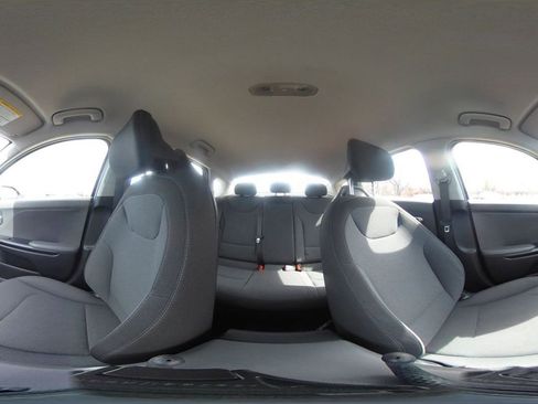 Used 2025 Kia K4 LXS image 41