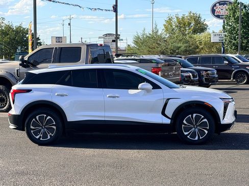 Used 2024 Chevrolet Blazer EV LT AWD/4WD image 3