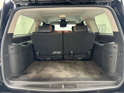 Used 2014 Chevrolet Suburban LT image 22