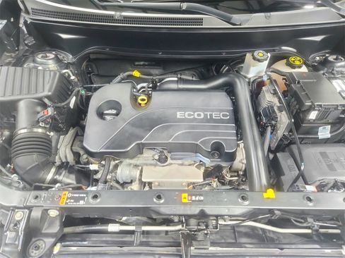 Used 2019 Chevrolet Equinox LS w/ LS Convenience Package image 17