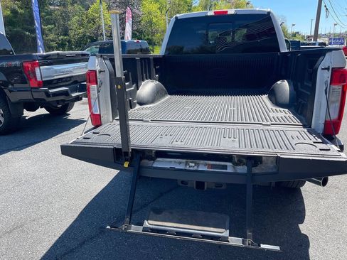 Used 2017 Ford F250 Lariat w/ Lariat Ultimate Package AWD/4WD image 17
