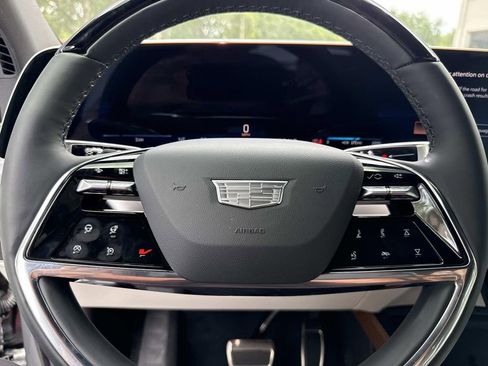 New 2026 Cadillac Vistiq Sport image 28