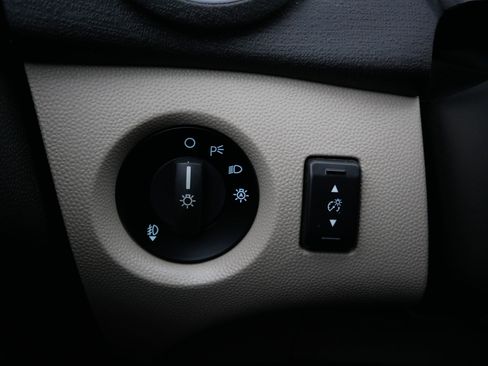 Used 2014 Ford Fiesta Titanium image 26