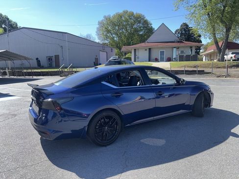 Used 2024 Nissan Altima 2.5 SR image 5