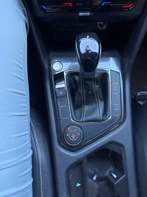 Used 2023 Volkswagen Tiguan SE R-Line AWD/4WD image 19