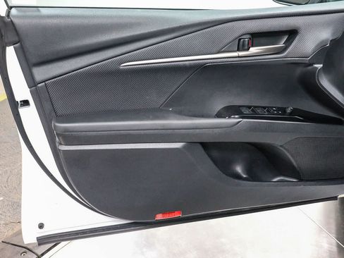 Used 2025 Toyota Camry SE w/ Convenience Package FWD image 20
