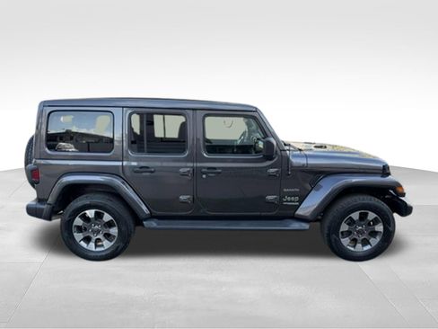 Used 2021 Jeep Wrangler Unlimited Sahara AWD/4WD image 4