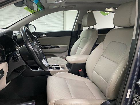 Used 2022 Kia Sportage EX image 9