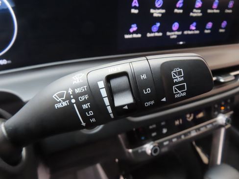 Used 2024 Kia Seltos EX image 25