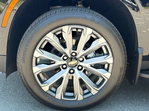 Used 2026 Chevrolet Tahoe High Country w/ Sun And Tow Package AWD/4WD image 2
