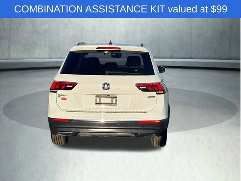Used 2021 Volkswagen Tiguan SE w/ Panoramic Sunroof Package image 11