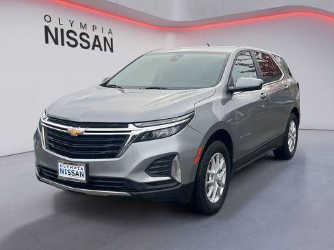 Used 2023 Chevrolet Equinox LT w/ Driver Convenience Package image 1