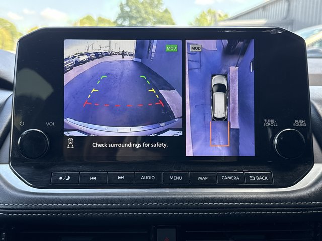 Certified 2023 Nissan Rogue Platinum FWD image 9