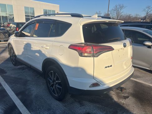 Used 2017 Toyota RAV4 LE image 4