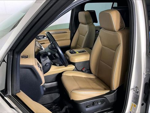 Used 2023 Chevrolet Tahoe Premier w/ Premium Package AWD/4WD image 34