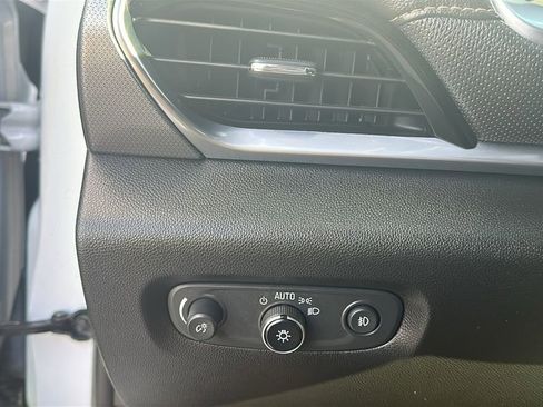 Used 2019 Chevrolet Traverse Premier w/ Driver Confidence II Package image 21