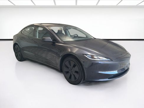 Used 2024 Tesla Model 3 Standard Range RWD image 3