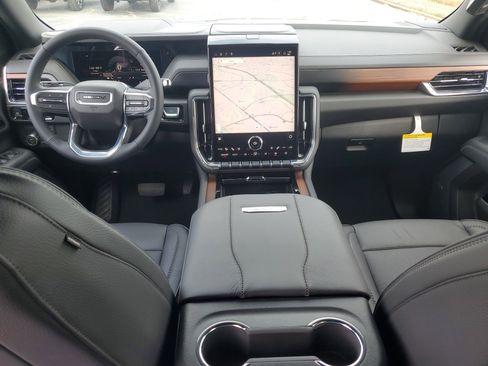 New 2026 GMC Yukon Denali w/ Sun & Power Step Package image 14