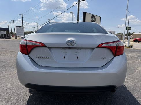 Used 2015 Toyota Corolla LE FWD image 6