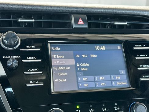 Used 2018 Toyota Camry LE FWD image 24