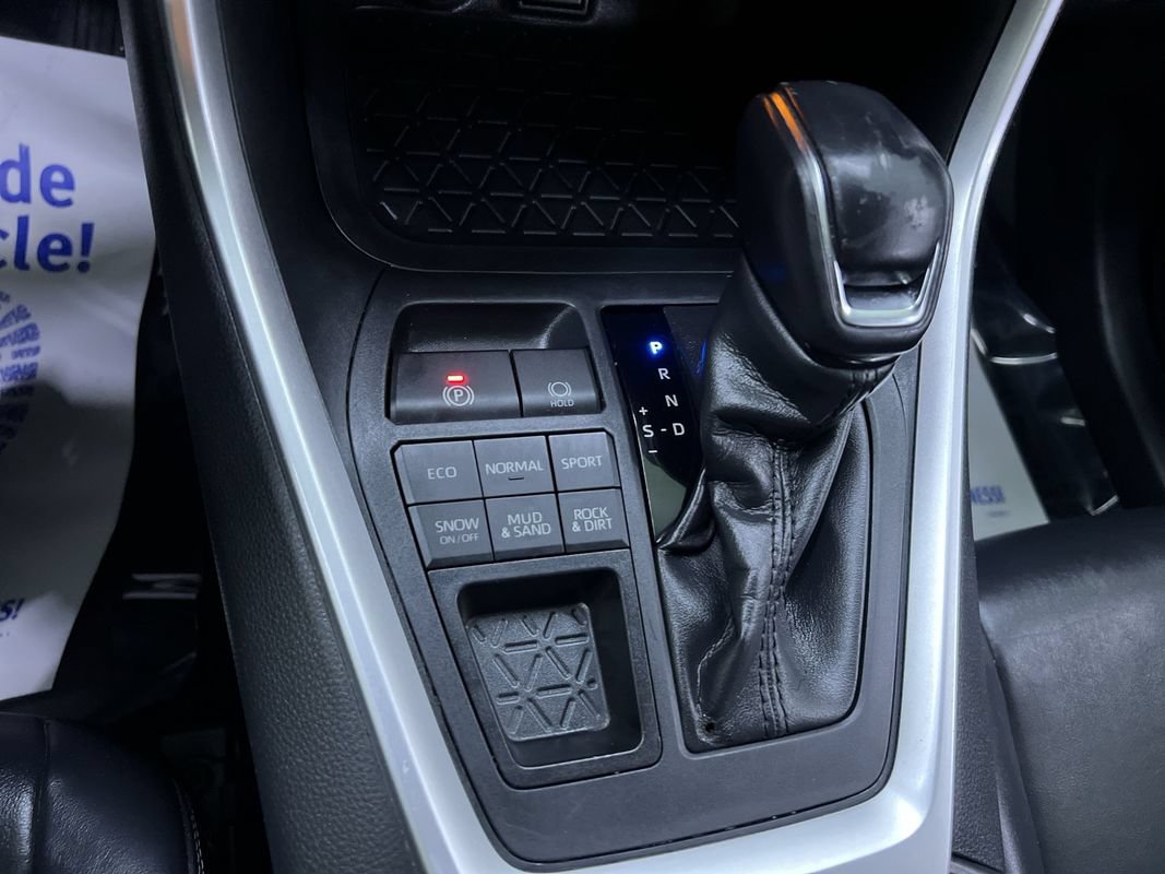 Used 2019 Toyota RAV4 XLE Premium AWD/4WD image 24