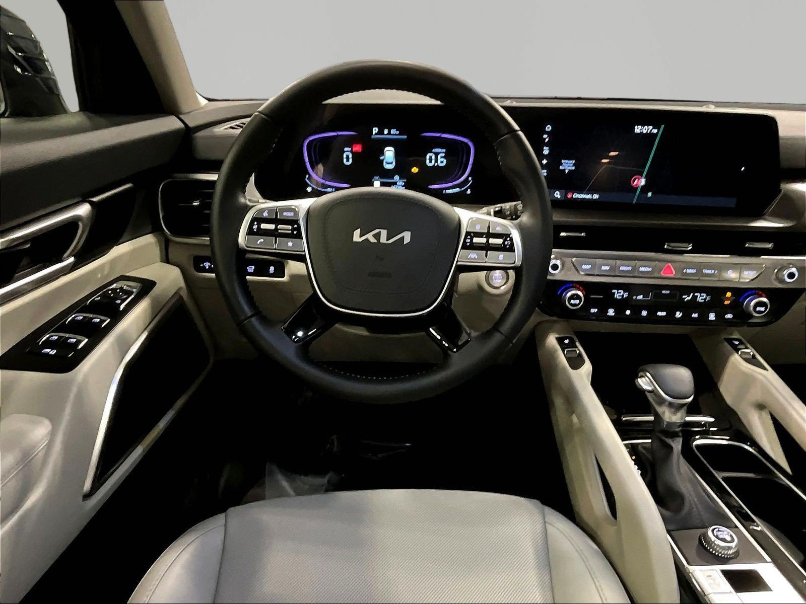 Used 2025 Kia Telluride S FWD image 8