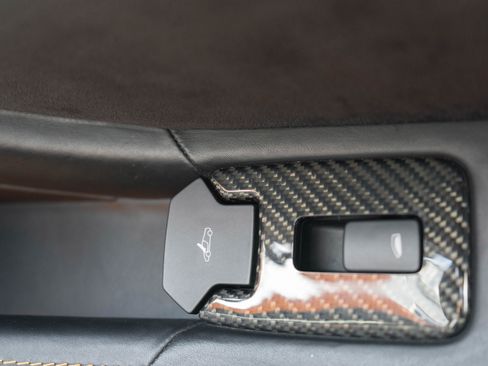 Used 2013 McLaren MP4-12C Spider image 31