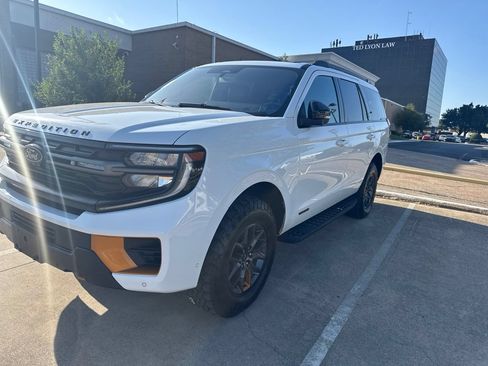 Used 2025 Ford Expedition Tremor AWD/4WD image 1