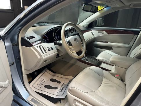 Used 2011 Toyota Avalon FWD image 11