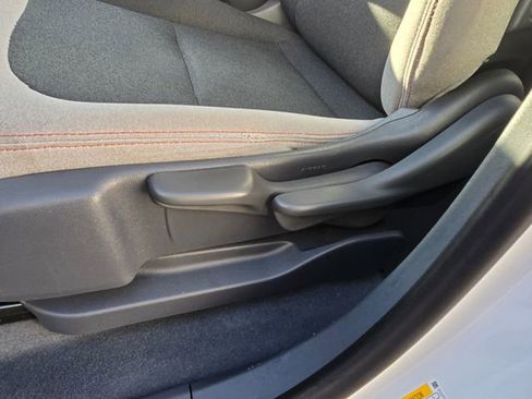 Used 2020 Chevrolet Bolt LT image 26