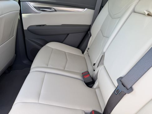 Certified 2023 Cadillac XT5 Premium Luxury image 17