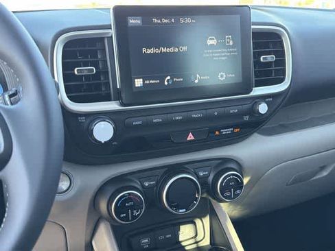 New 2026 Hyundai Venue SEL image 21