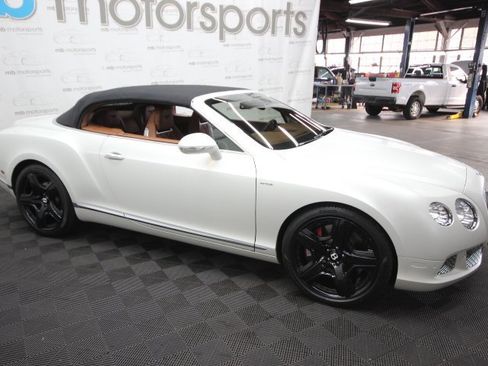 Used 2014 Bentley Continental GT image 9